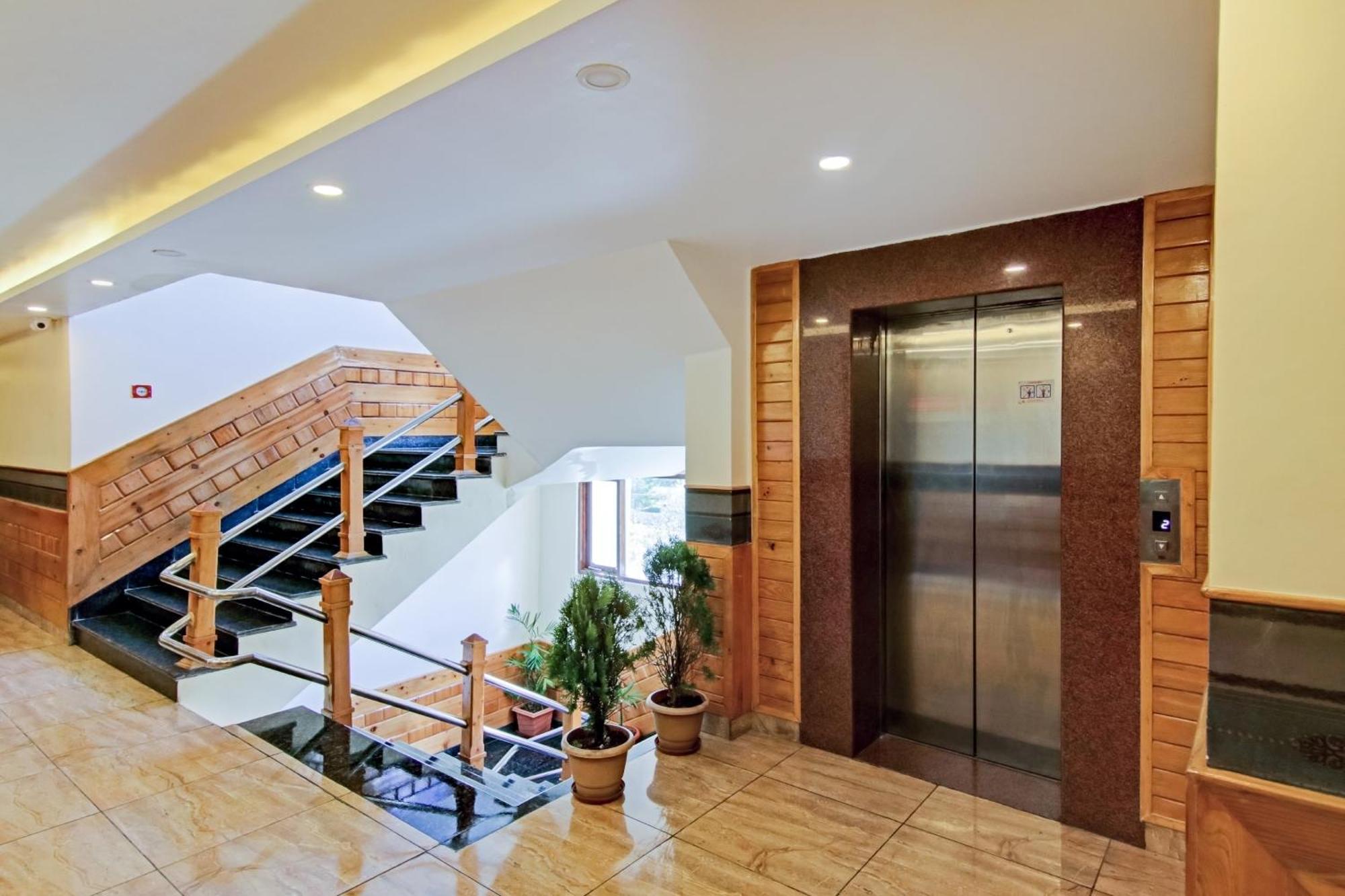 Townhouse Oak Rohtang Heights 호텔 마날리 외부 사진