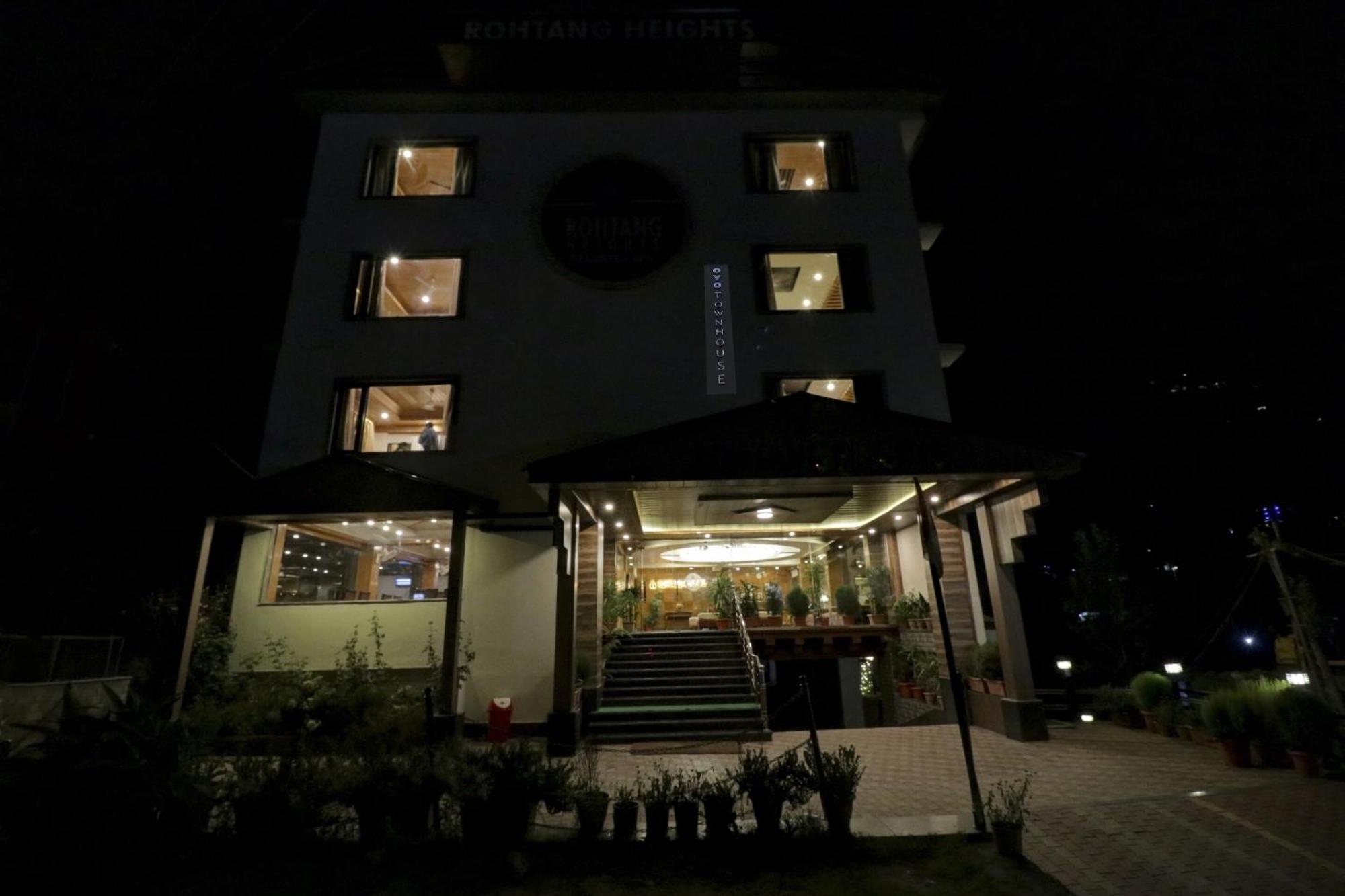 Townhouse Oak Rohtang Heights 호텔 마날리 외부 사진